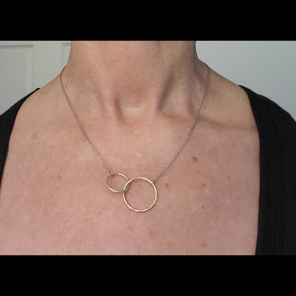 Stella & Dot Eternity necklace